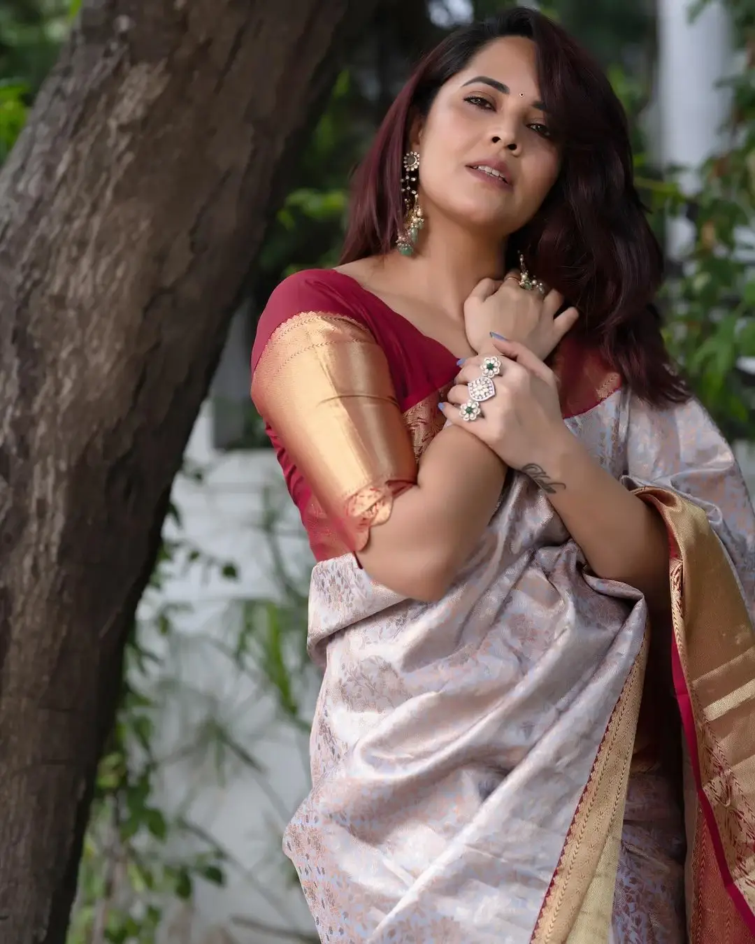 Telugu Actress Anasuya Bharadwaj in Blue Pattu Saree